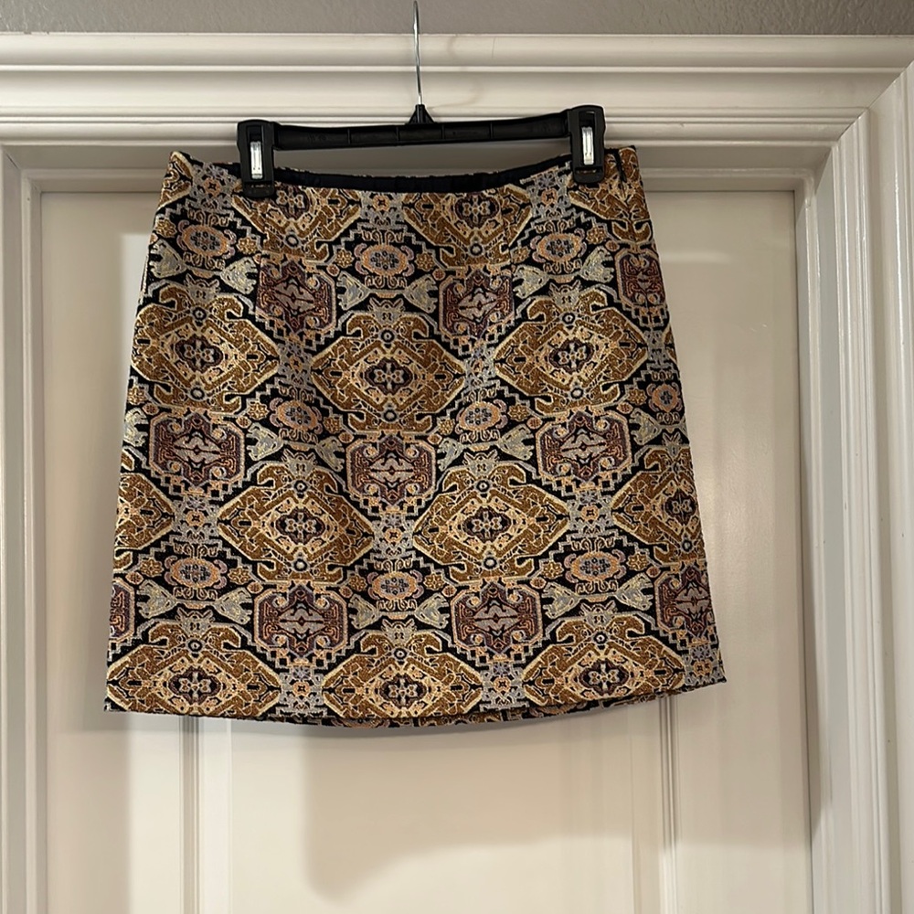 Elegant Patterned Mini Laquard Skirt by Laundry